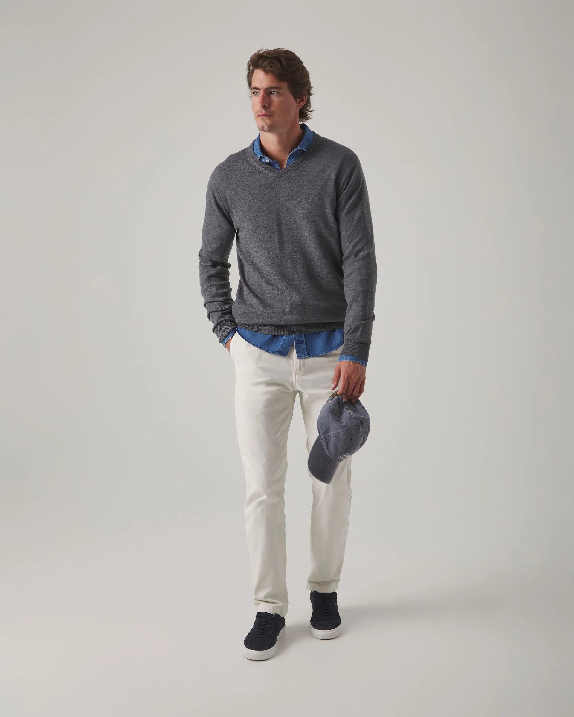 Jersey Iconic V Neck Merino Gris Medio - Image 2