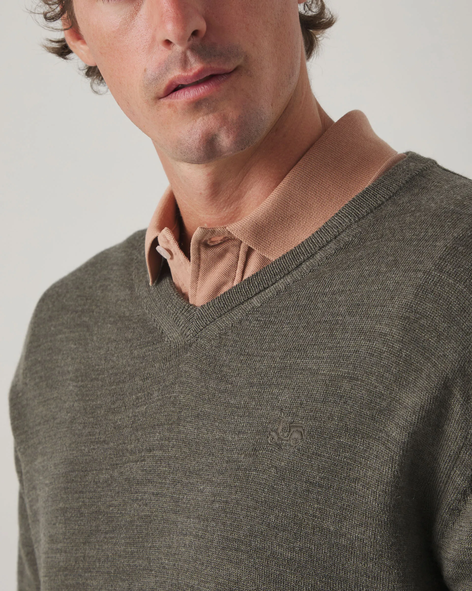 Jersey Iconic V Neck Merino Khaki - Image 2