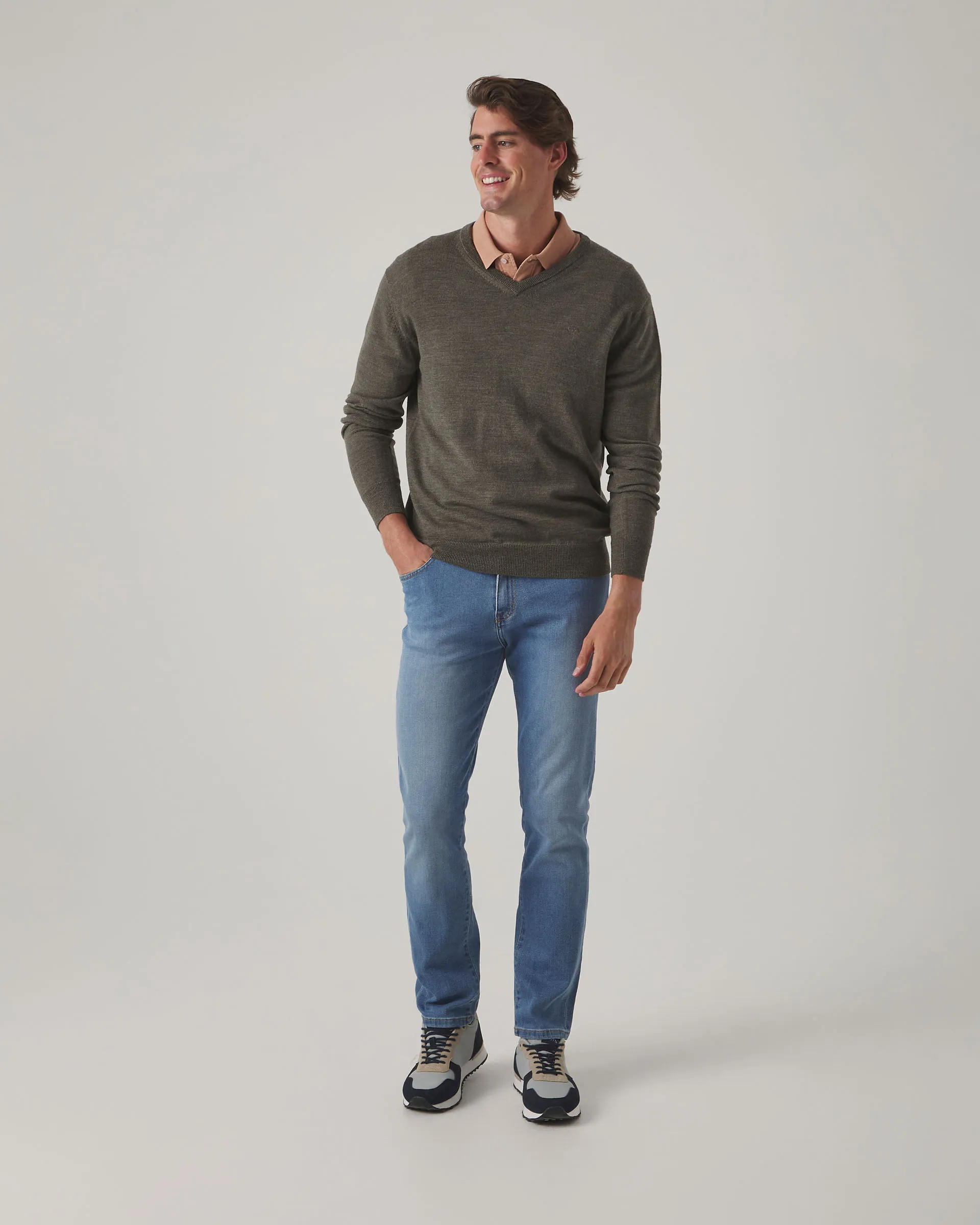 Jersey Iconic V Neck Merino Khaki - Image 4