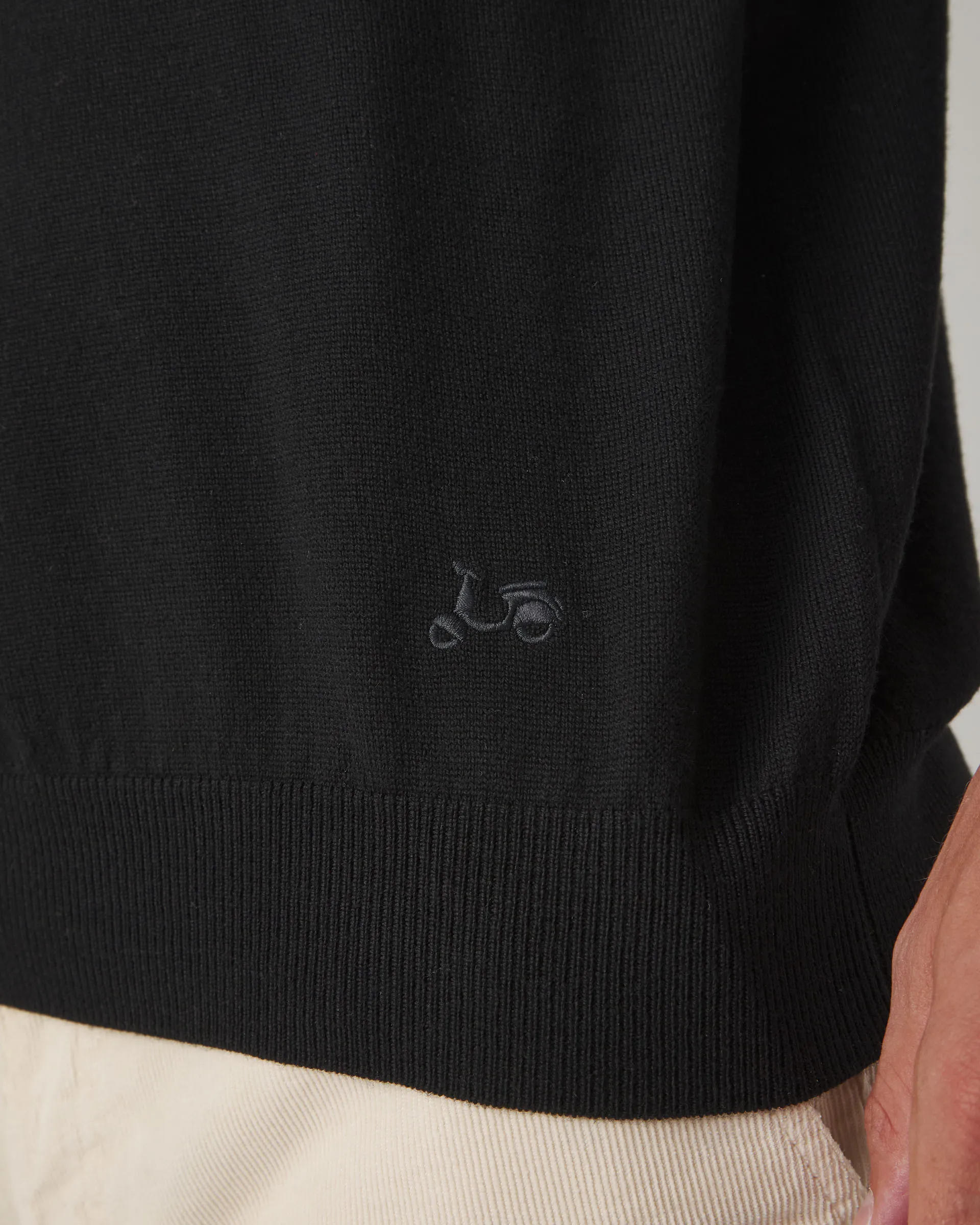 Jersey Turtle Neck Negro - Image 3