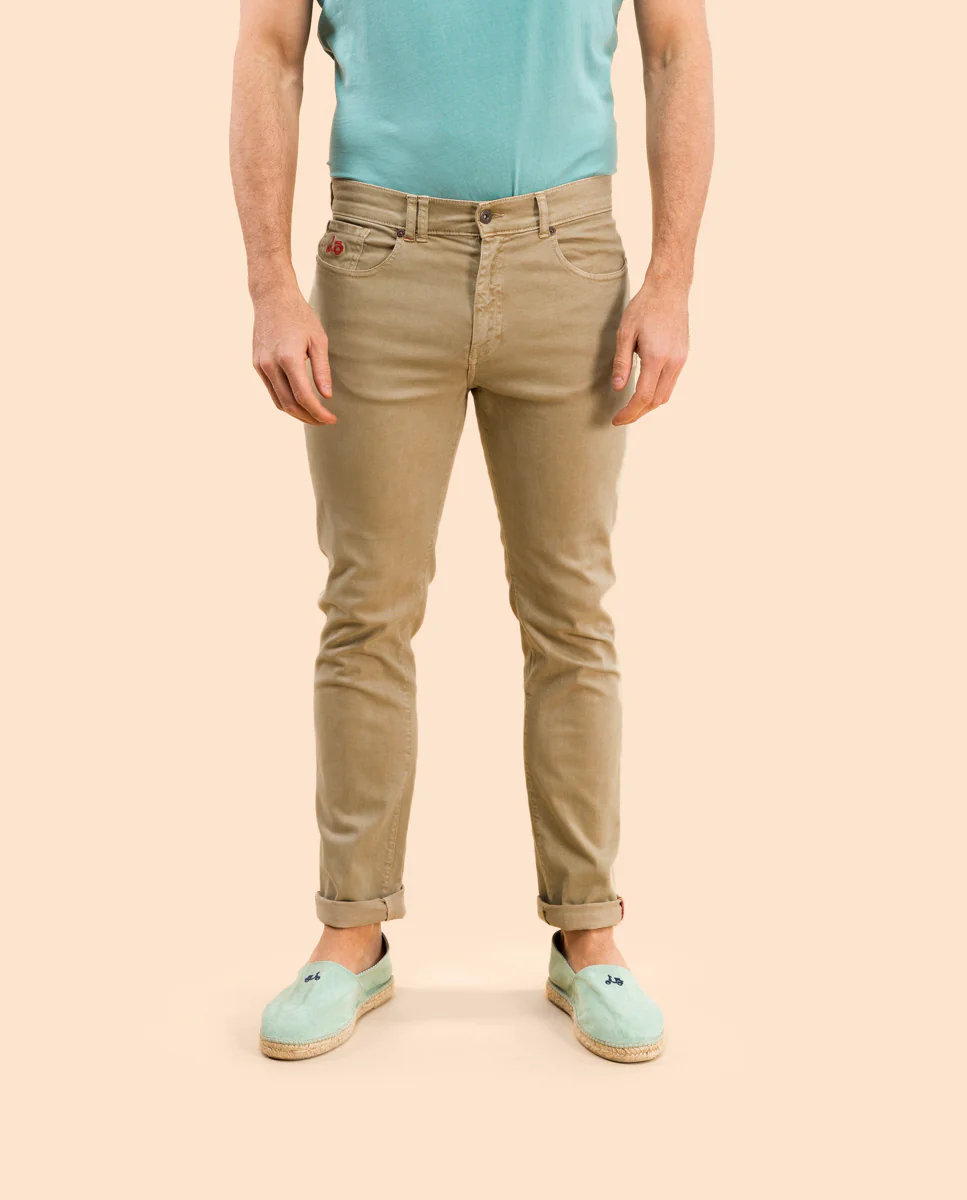 Pantalon 5 bolsillos beige oscuro