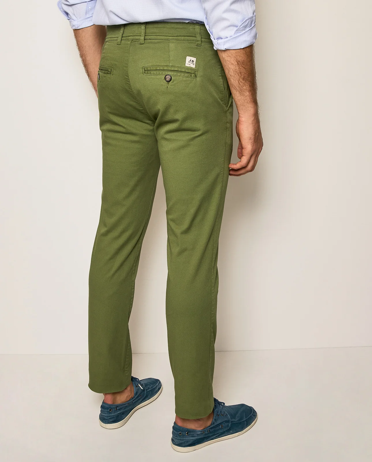 Pantalón chino slim fit garment dyed - Image 3