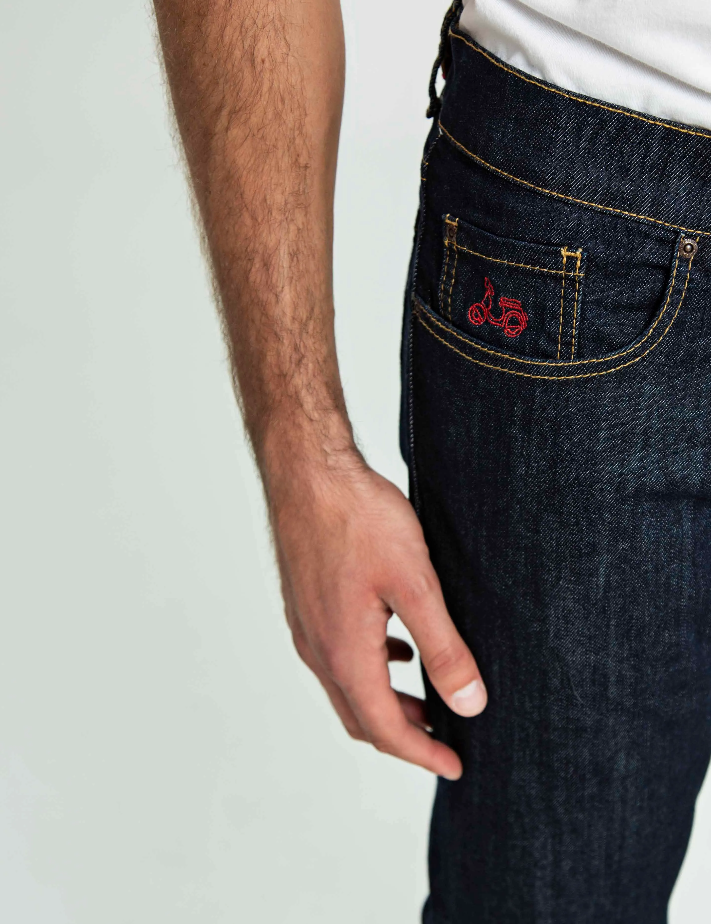 Pantalon denim oscuro - Image 3