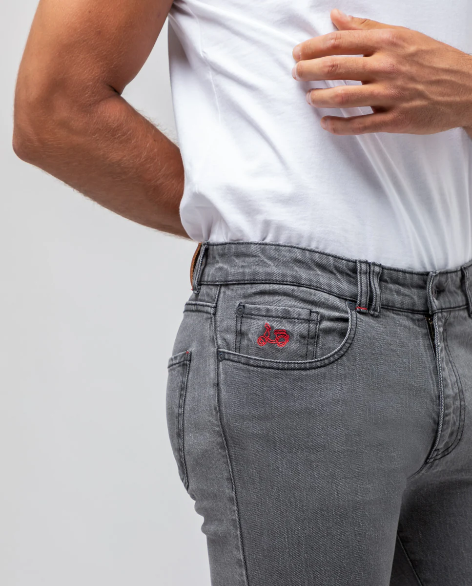 PANTALON VAQUERO GRIS - Image 2